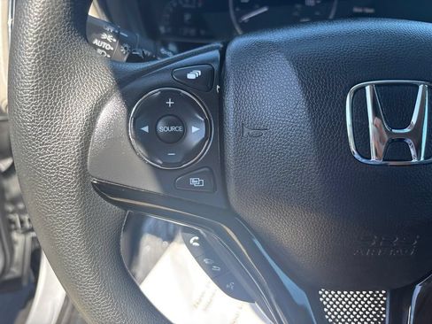 Used 2022 Honda HR-V EX image 19