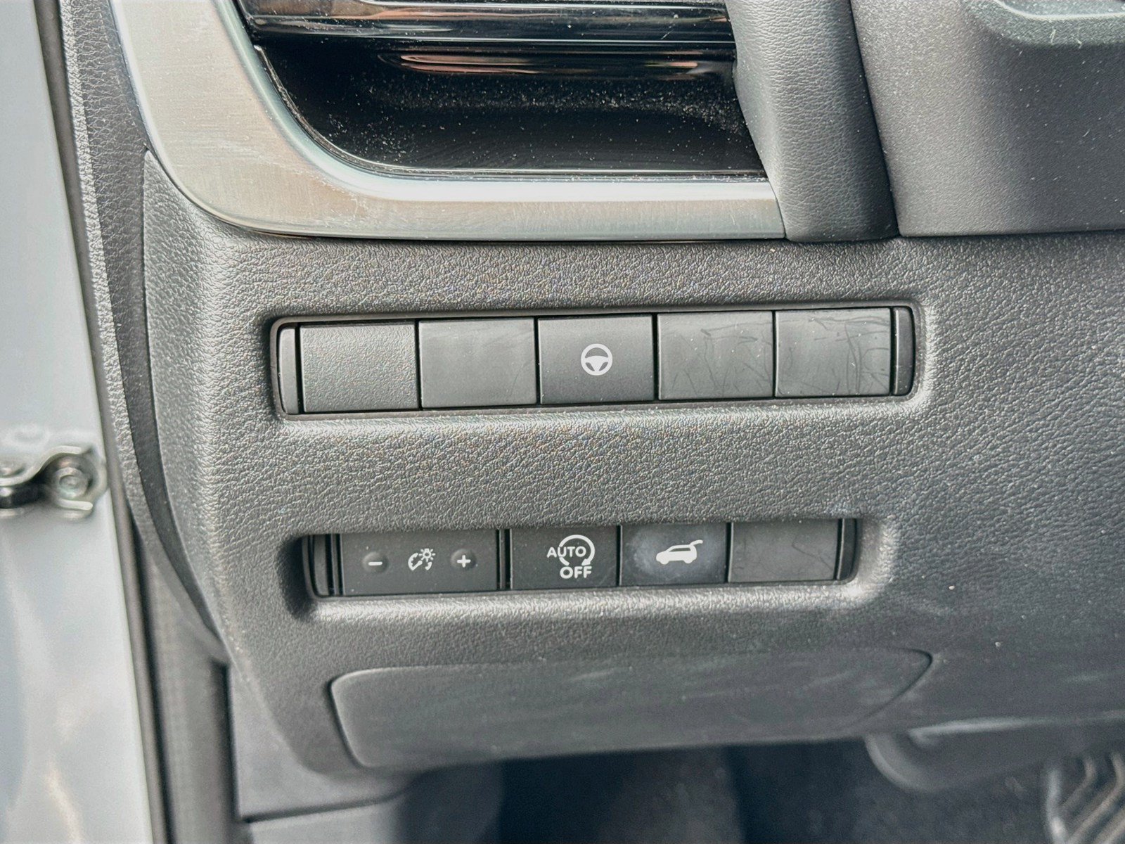 Used 2023 Nissan Rogue SL w/ SL Premium Package FWD image 13