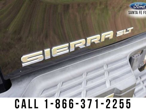 Used 2009 GMC Sierra 2500 SLT w/ Entertainment Package AWD/4WD image 9