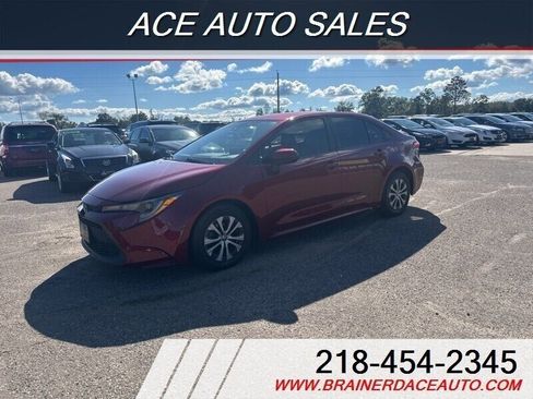 Used 2022 Toyota Corolla LE image 1