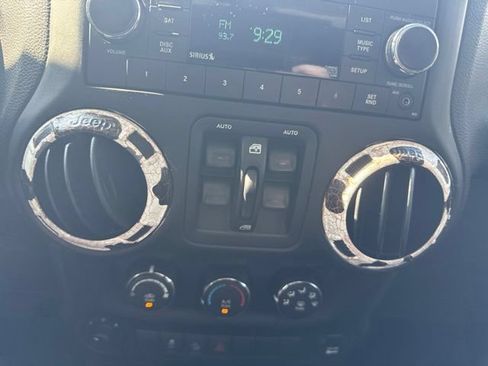 Used 2017 Jeep Wrangler Unlimited Sport w/ Quick Order Package 24S AWD/4WD image 17