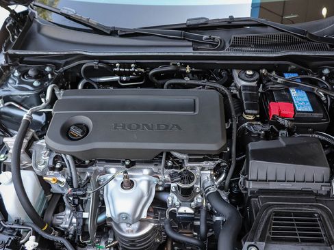 Used 2025 Honda Civic Sport image 29