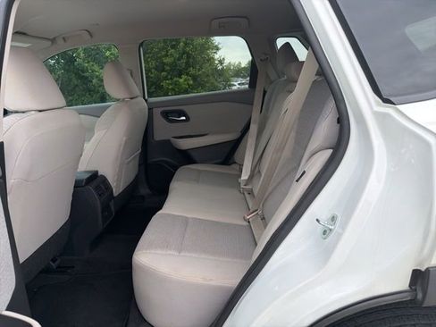 Used 2023 Nissan Rogue SV FWD image 10