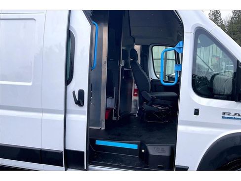Used 2024 RAM ProMaster 3500 w/ Delivery Van Package image 24