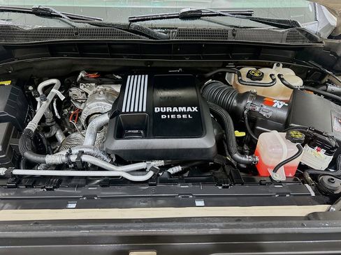 Used 2023 GMC Sierra 1500 AT4 image 30