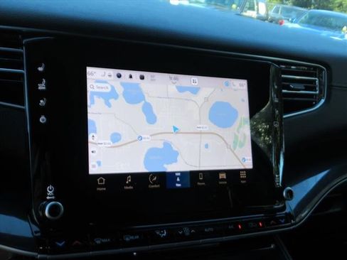 Used 2024 Jeep Wagoneer 4WD image 22