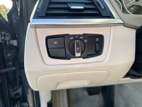 Used 2012 BMW 328i Sedan w/ Premium Pkg image 25