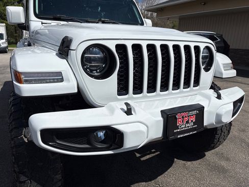 Used 2021 Jeep Gladiator Overland image 10