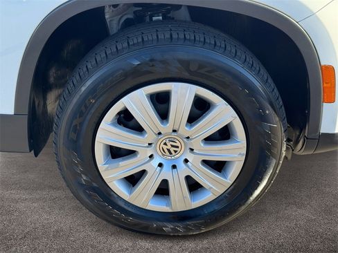Used 2017 Volkswagen Tiguan Limited image 7