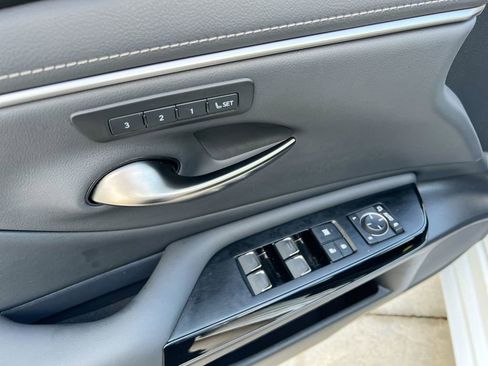 Certified 2025 Lexus ES 350 w/ Premium Package image 11