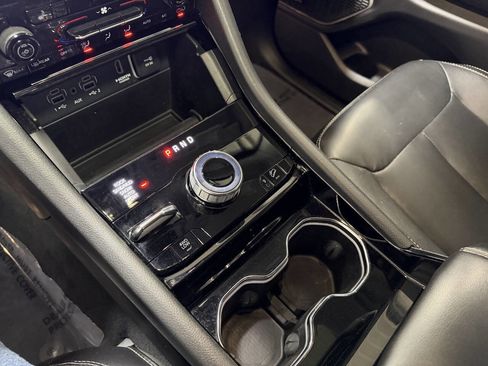 Used 2022 Jeep Grand Cherokee Limited 4xe image 12