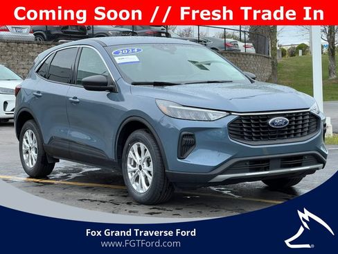 Certified 2024 Ford Escape Active AWD/4WD image 37