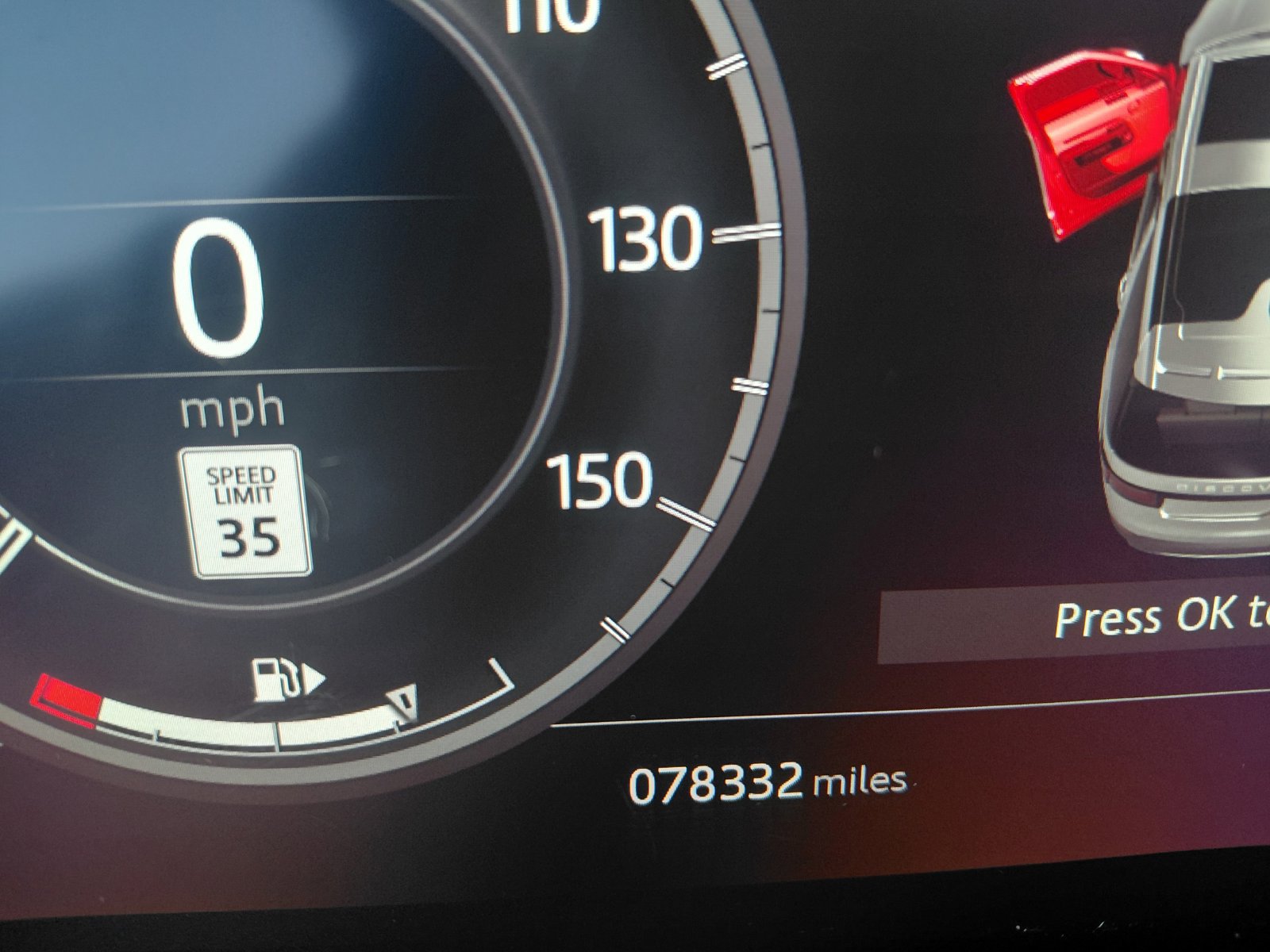 Used 2018 Land Rover Discovery HSE AWD/4WD image 7