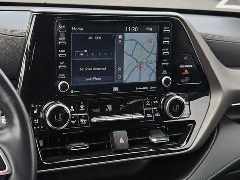 Used 2022 Toyota Highlander Limited FWD image 21