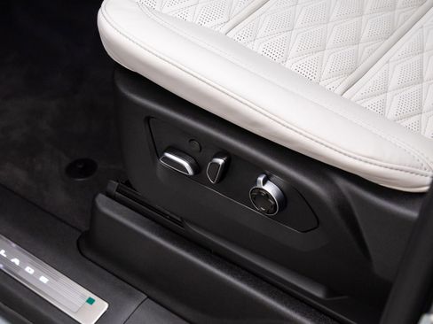 New 2026 Cadillac Escalade Platinum Sport w/ LPO, ONYX Package image 13