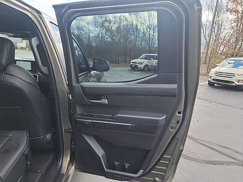 Used 2025 Toyota Tacoma TRD Off-Road image 32