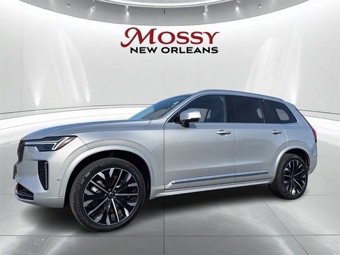 Used 2025 Volvo XC90 B6 Plus image 1