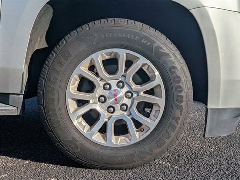 Used 2019 GMC Yukon SLT w/ Open Road Package image 11