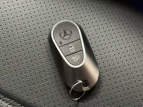 Certified 2026 Mercedes-Benz GLC 300 4MATIC image 35