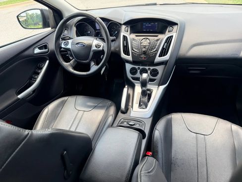 Used 2014 Ford Focus SE w/ Equipment Group 201A FWD image 25