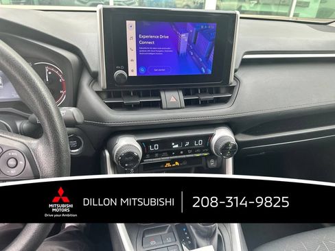 Used 2025 Toyota RAV4 XLE AWD/4WD image 3