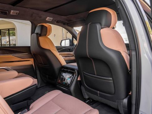 Used 2025 Cadillac Escalade IQ Sport 2 AWD/4WD image 27