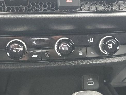 Certified 2024 Honda HR-V LX image 33