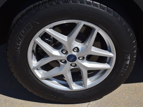 Used 2022 Ford Edge SEL w/ Convenience Package AWD/4WD image 12