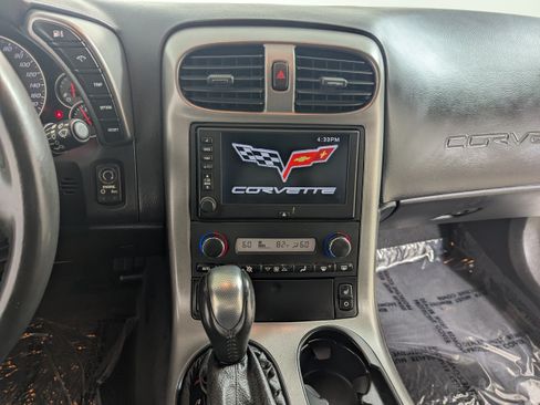 Used 2007 Chevrolet Corvette Coupe w/ Preferred Equipment Group RWD image 14