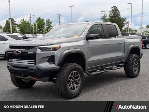 Used 2024 Chevrolet Colorado ZR2 w/ ZR2 Convenience Package III AWD/4WD image 1