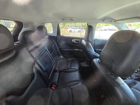 Used 2018 Jeep Compass Limited w/ Navigation Group AWD/4WD image 6