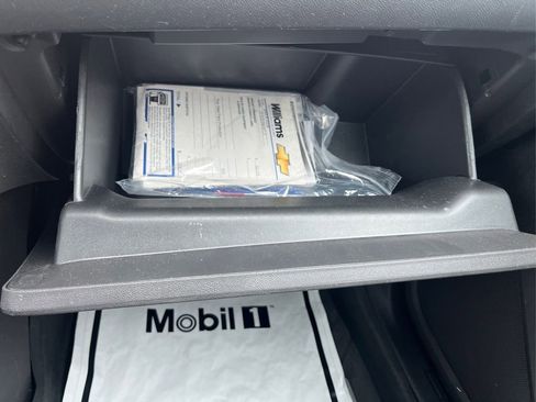 Used 2023 Chevrolet Equinox LT image 32