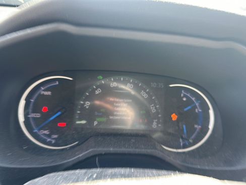 Used 2023 Toyota RAV4 XLE AWD/4WD image 10