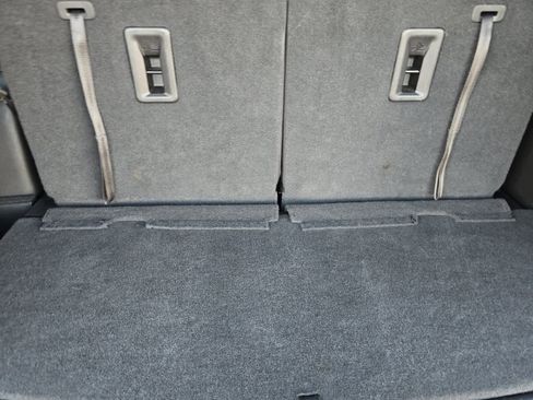 Used 2023 GMC Acadia SLT image 16