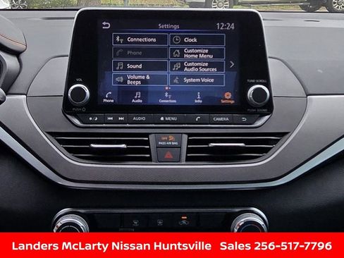 Used 2025 Nissan Altima 2.5 SR image 18