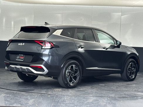 Used 2024 Kia Sportage LX image 3