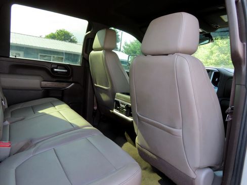 Used 2020 Chevrolet Silverado 2500 LTZ w/ LTZ Convenience Package image 31