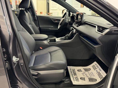 Used 2025 Toyota RAV4 XSE w/ Weather Package image 17