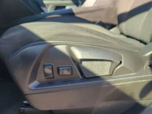 Used 2017 GMC Terrain SLE image 17