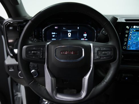 Used 2025 GMC Sierra 1500 SLT image 31