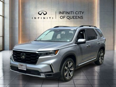 Used 2023 Honda Pilot Elite image 6