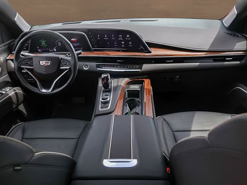 Used 2021 Cadillac Escalade Premium Luxury w/ Driver Assist Tech Package AWD/4WD image 28