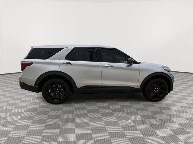 Certified 2021 Ford Explorer ST w/ Equipment Group 401A AWD/4WD image 4