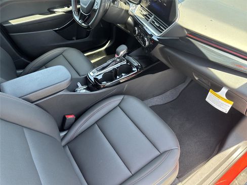 New 2026 Chevrolet Trax RS w/ Sunroof Package FWD image 34