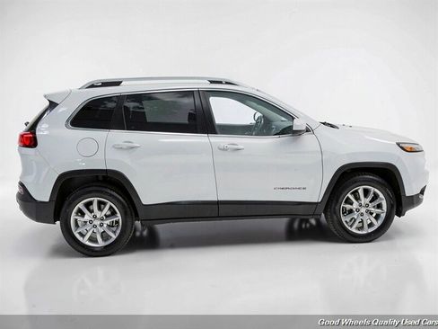 Used 2018 Jeep Cherokee Limited AWD/4WD image 4