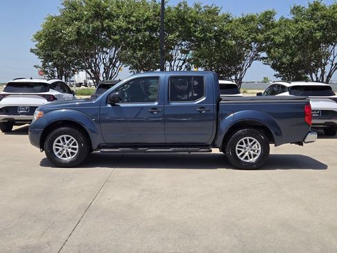 Used 2014 Nissan Frontier SV w/ SV Value Truck Package RWD image 12