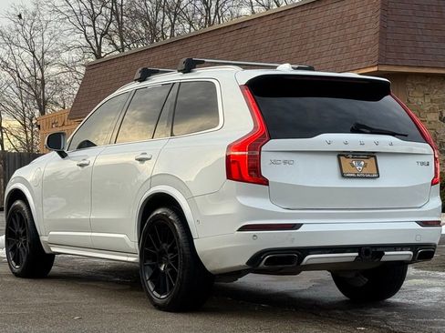 Used 2017 Volvo XC90 T8 R-Design w/ Vision Package image 3
