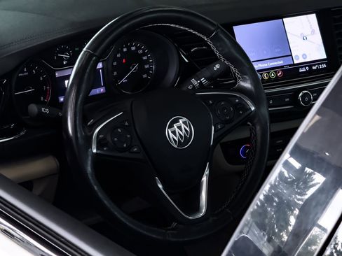 Used 2019 Buick Regal Essence w/ Driver Confidence Package I image 26