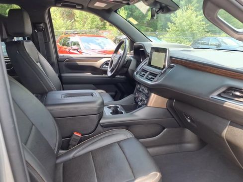 Certified 2024 Chevrolet Suburban High Country w/ Advanced Technology Package AWD/4WD image 16