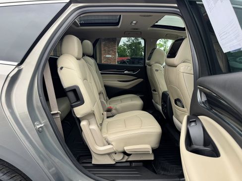 Used 2019 Buick Enclave Premium w/ Experience Buick Package FWD image 14